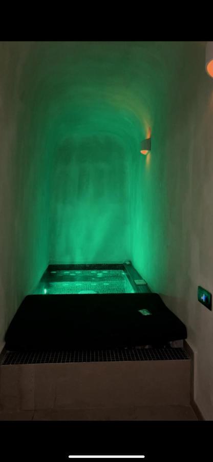 Uma Ray Suites Тира Экстерьер фото